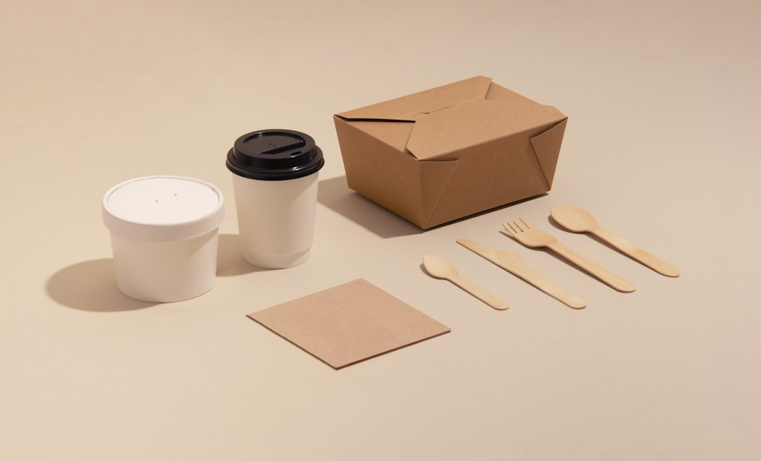 Plastförbrukningen måste minska – så kan företag bidra illustration